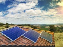 Quem inventou os painéis solares?